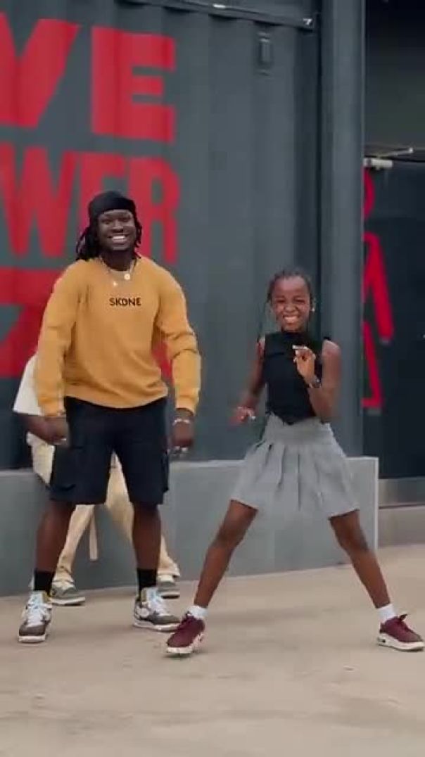 Ayra Starr - Commas(Remix) Official Dance Video By Calvinperbi &amp;amp; Afroniellaaa